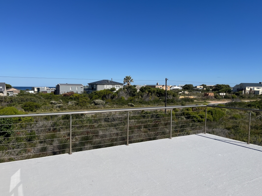 To Let 3 Bedroom Property for Rent in Bettys Bay Western Cape